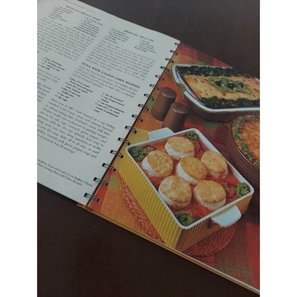 Betty Crocker's Dinner In A Dish Cookbook 1973 HC Spiral 8th Printing VTG-Good - Picture 10 of 11